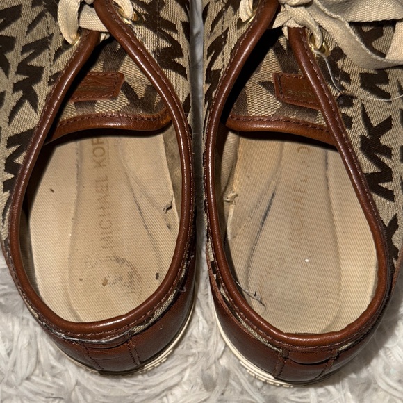 Michael Kors shoes and scarf set Brown and Tan women’s Shoes - Picture 7 of 16